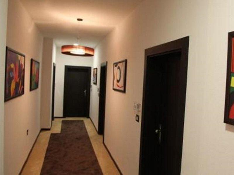 Amazona Hotel Приштина Екстер'єр фото