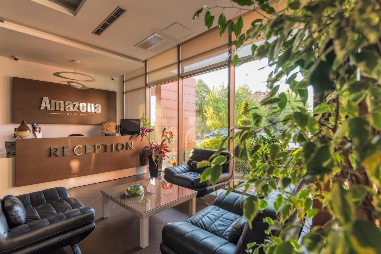 Amazona Hotel Приштина Екстер'єр фото